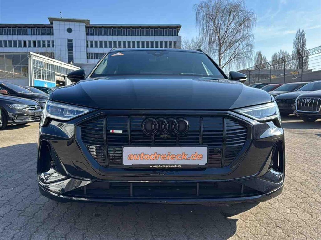 2022 Audi e-tron