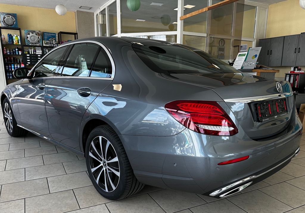 2020 Mercedes-Benz E 300
