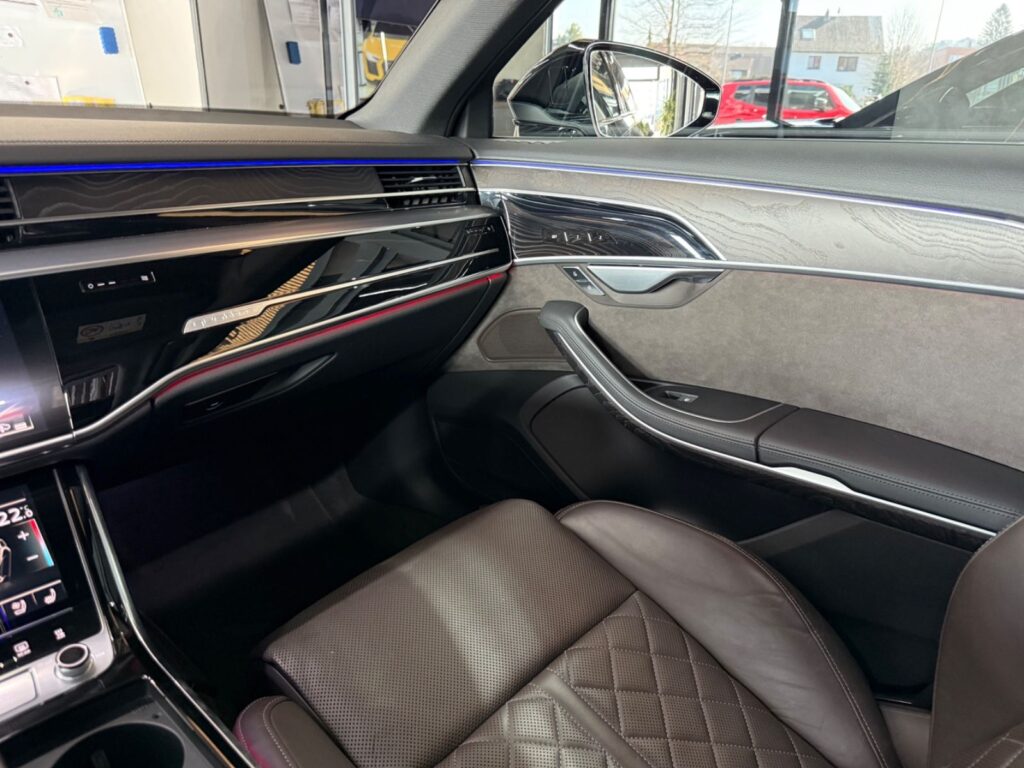 2021 Audi A8