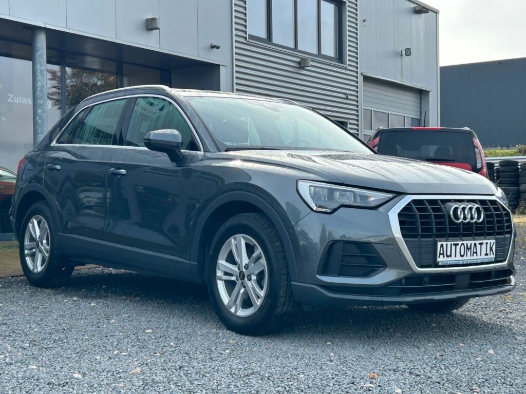 2022 Ауди Q3