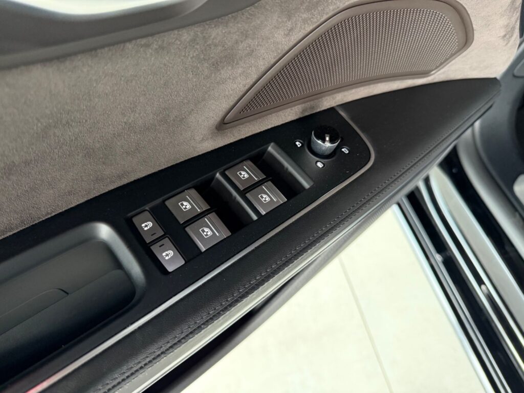 2021 Audi A8