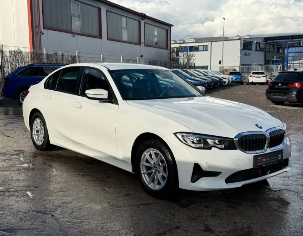 2021 BMW 320