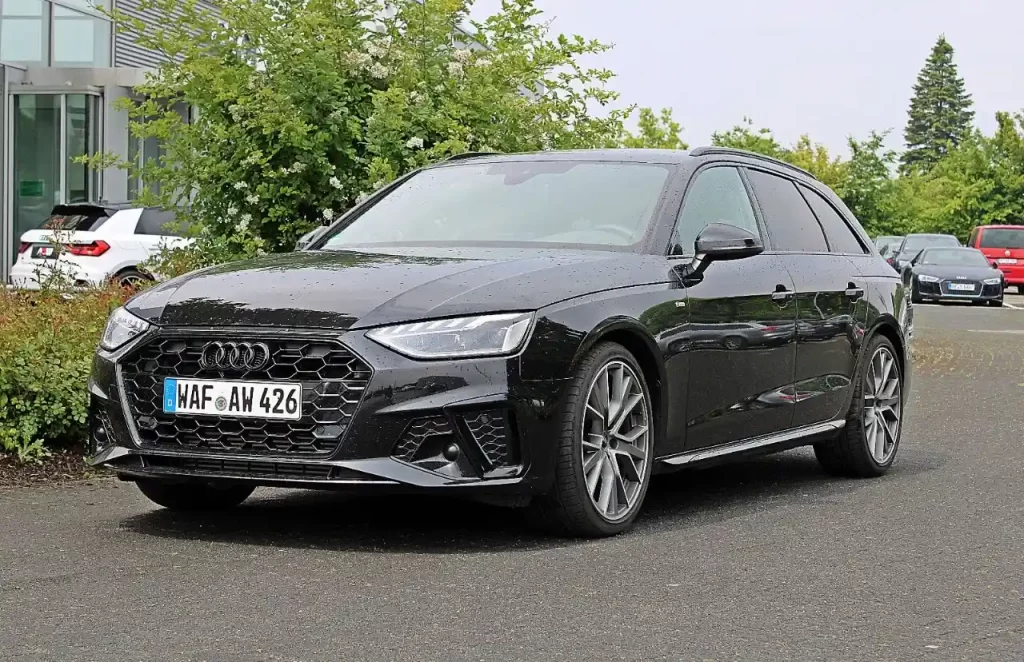 2023 Audi A4 Avant 35TFSI S LINE