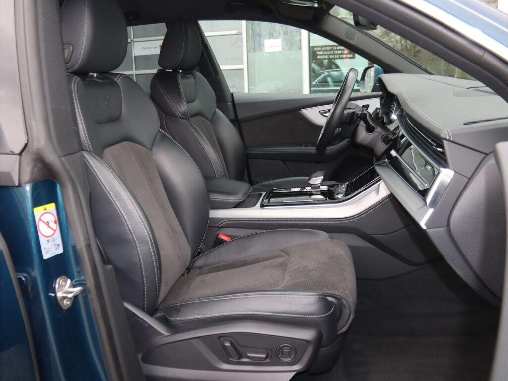 2021 Audi Q8 50 TDI S-LINE