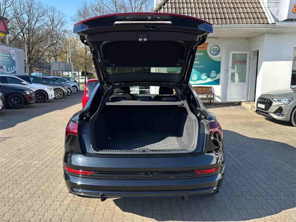 2022 Audi e-tron