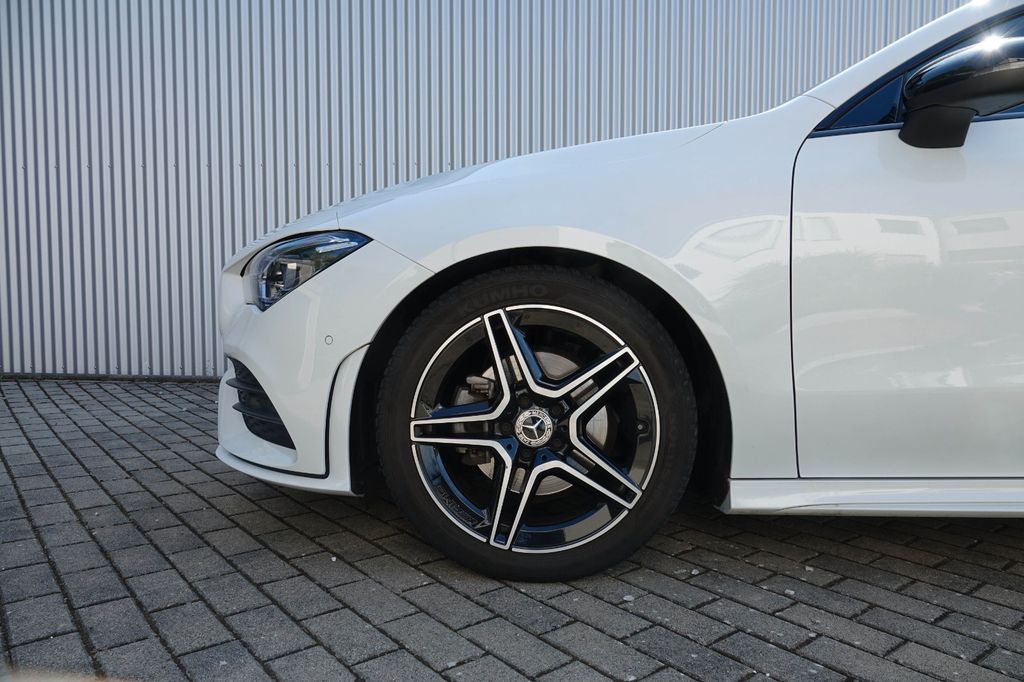 2022 Mercedes-Benz CLA 200