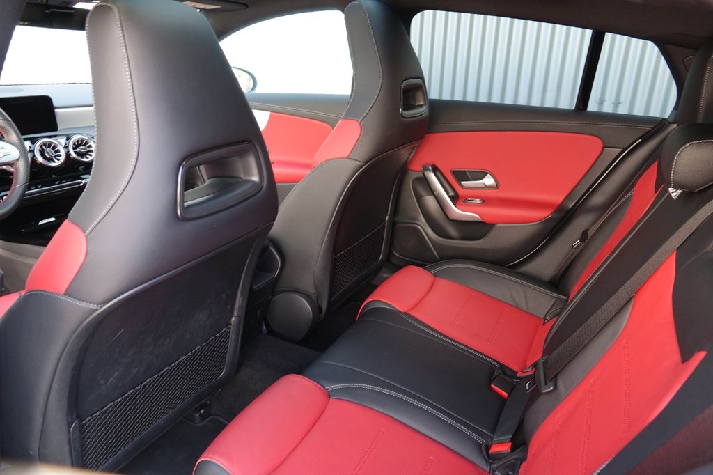 2022 Mercedes-Benz CLA 200